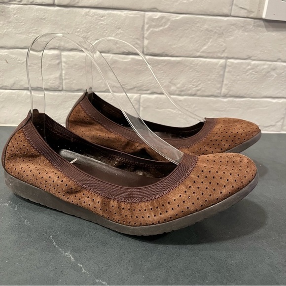 Cole Haan sz 7.5 Gilmore chestnut suede ballet flats - Picture 1 of 12